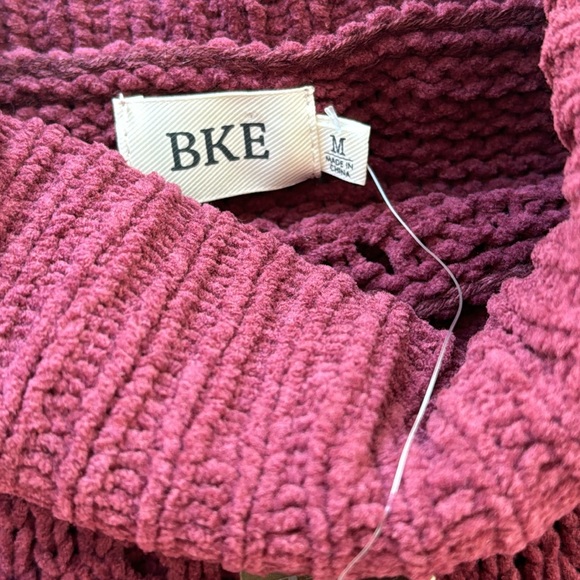 Buckle Chenille Burgundy Turtleneck Sweater size Medium oversized - Picture 3 of 10